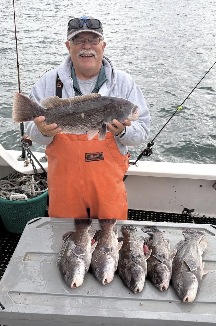 Client with a limit of blackfish (tog)